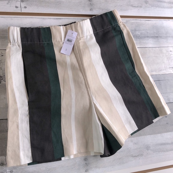 Ann Taylor linen blend shorts - Picture 3 of 5
